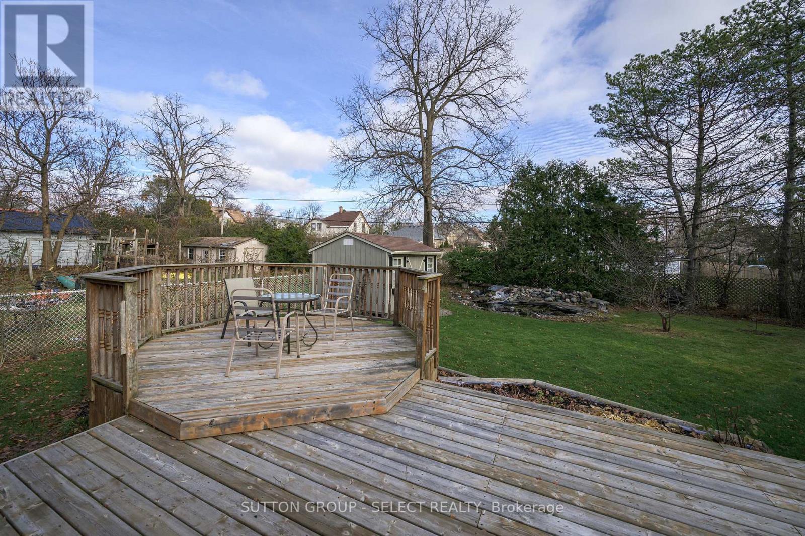 215 West Street, Central Elgin, Ontario  N0L 1B0 - Photo 7 - X12577634