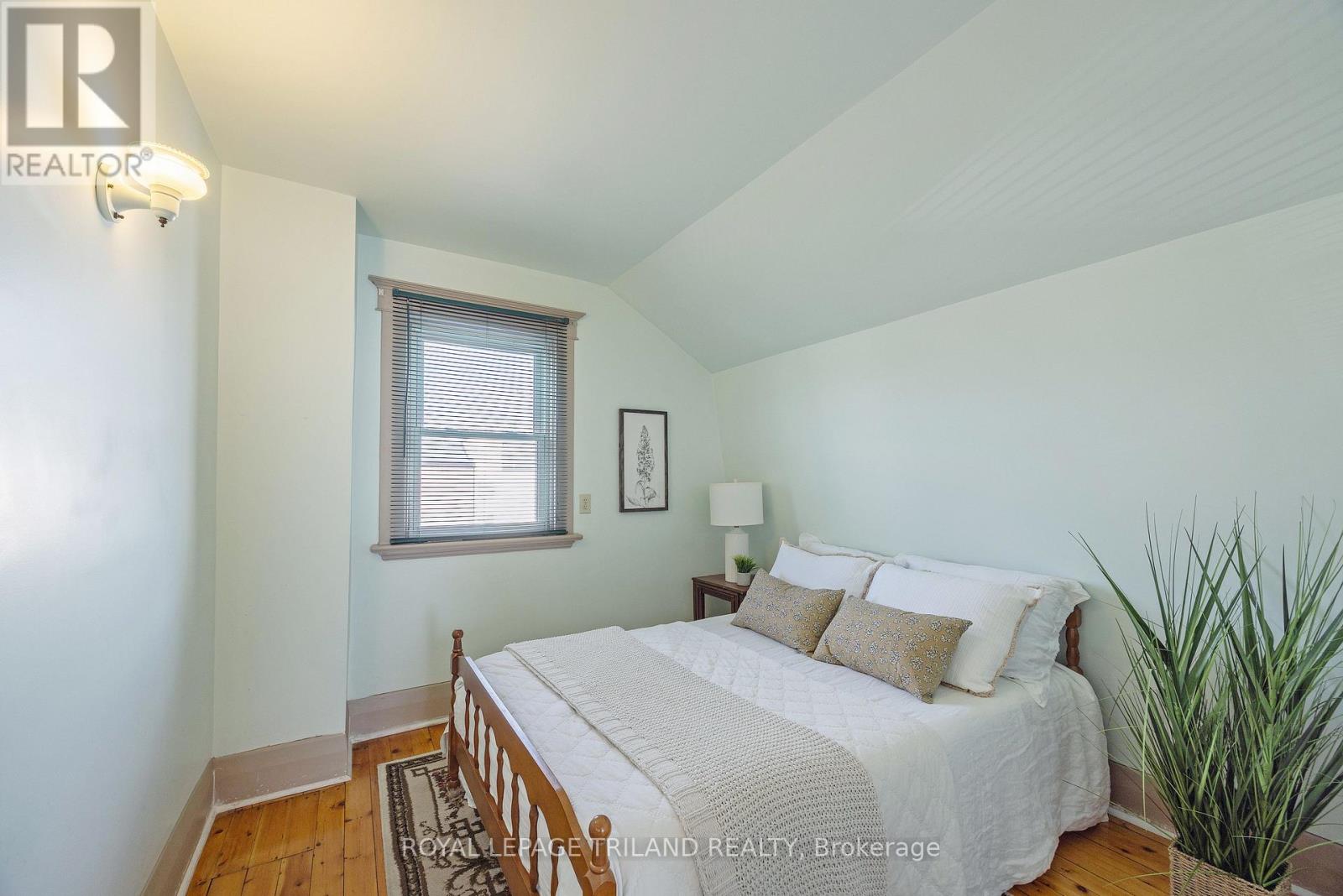 320 Horton Street E, London East, Ontario  N6B 1L4 - Photo 12 - X12577682