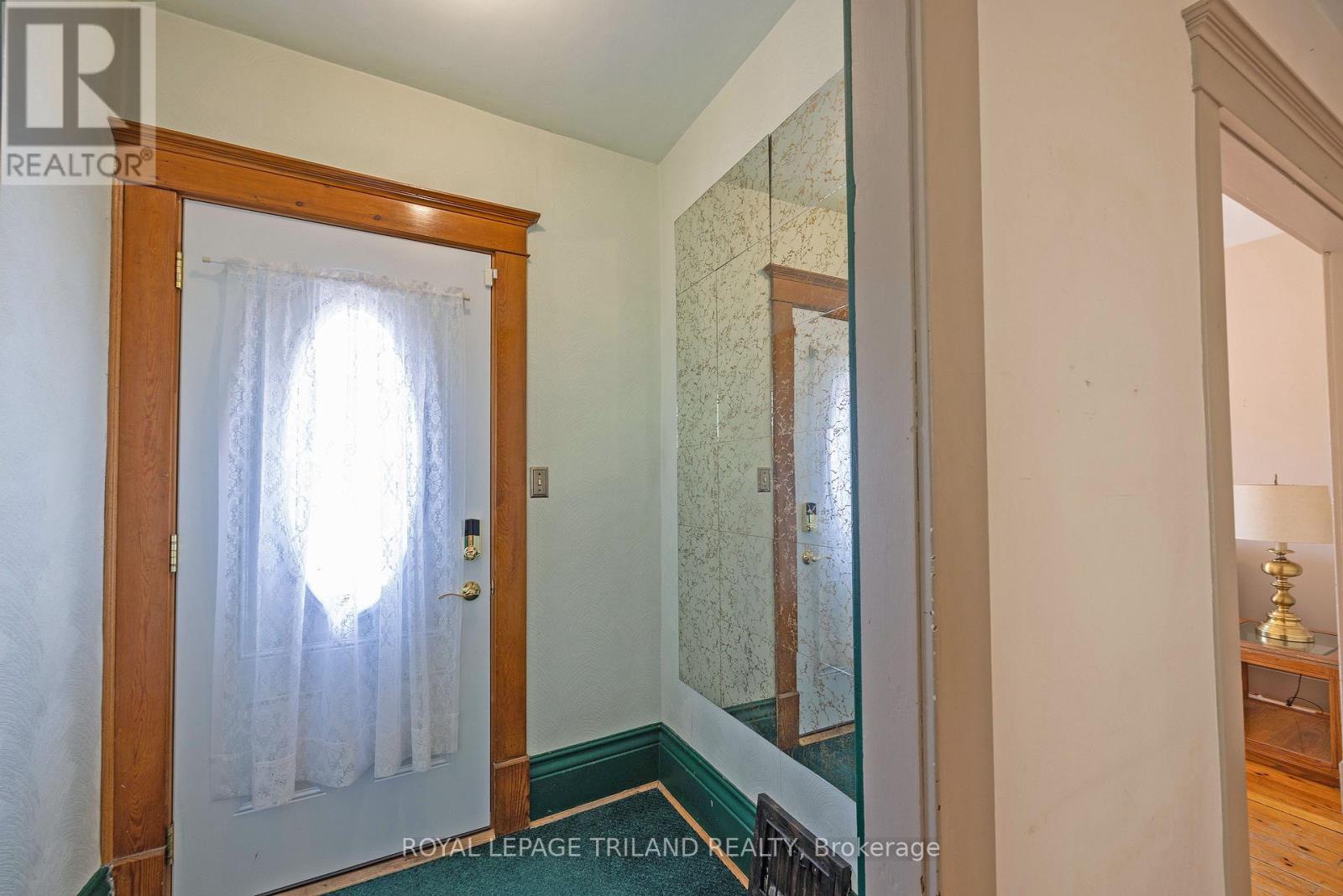 320 Horton Street E, London East, Ontario  N6B 1L4 - Photo 2 - X12577682