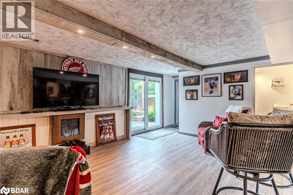 2447 Ridge Road W, Oro-Medonte, Ontario  L0L 2L0 - Photo 13 - 40790607