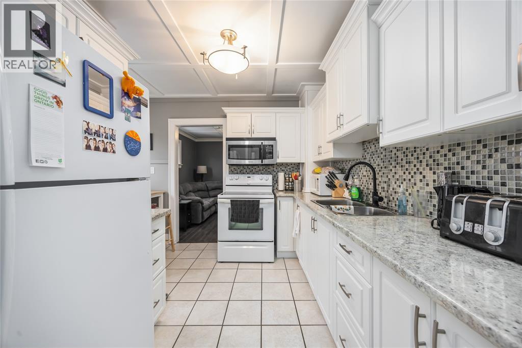 356 Talfourd Street, Sarnia, Ontario  N7T 1P9 - Photo 9 - 25030631