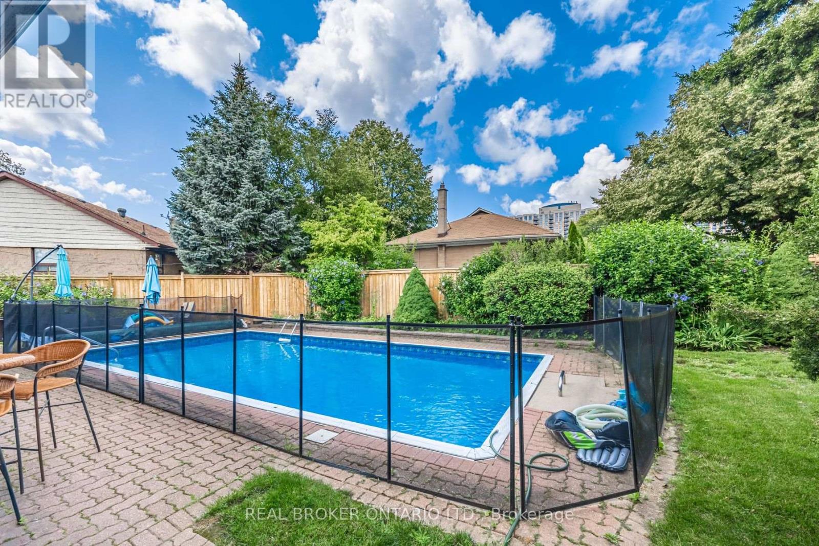 Bsmt - 18 Shropshire Drive, Toronto, Ontario  M1P 1Y7 - Photo 18 - E12418434