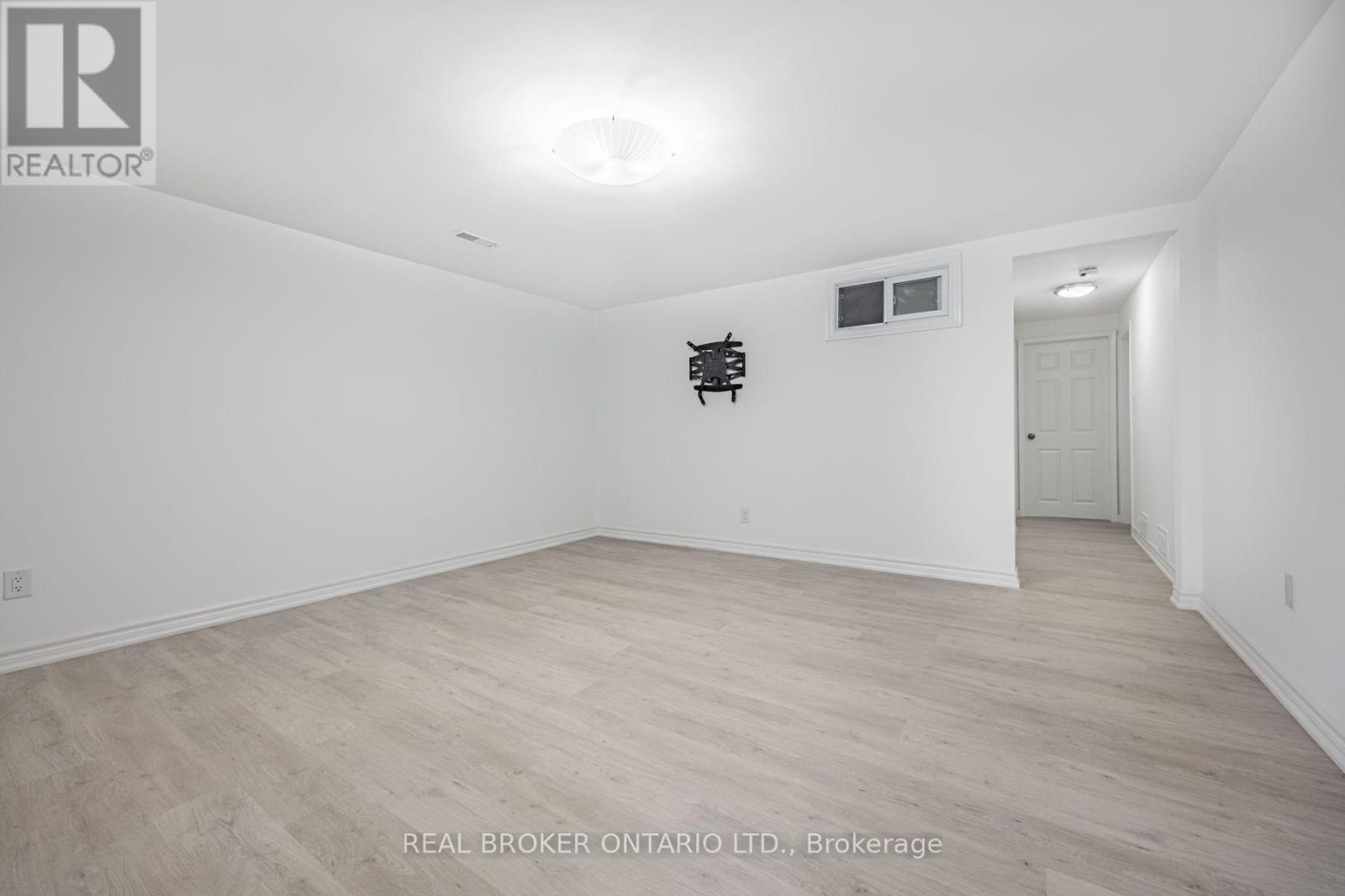 Bsmt - 18 Shropshire Drive, Toronto, Ontario  M1P 1Y7 - Photo 8 - E12418434