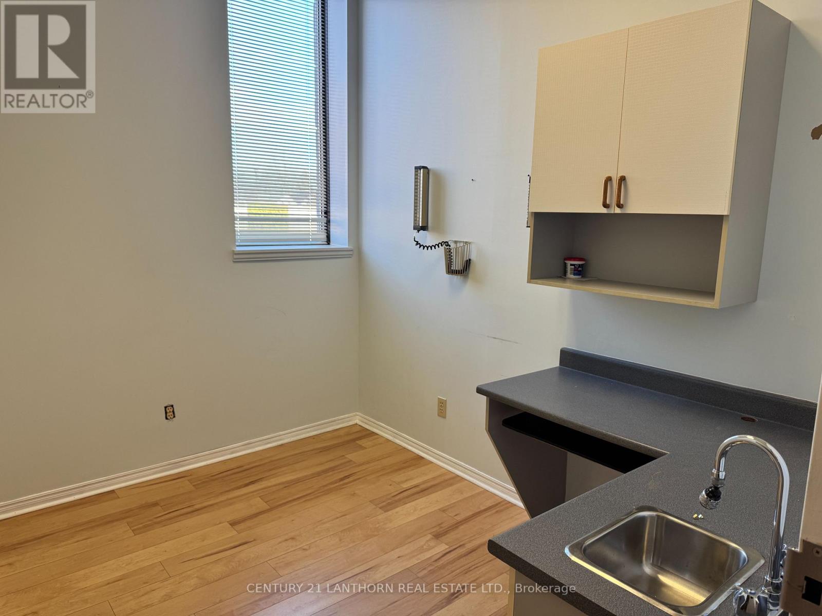 8 - Unit 8 - 389 Picton Main Street, Prince Edward County, Ontario  K0K 2T0 - Photo 24 - X12565444