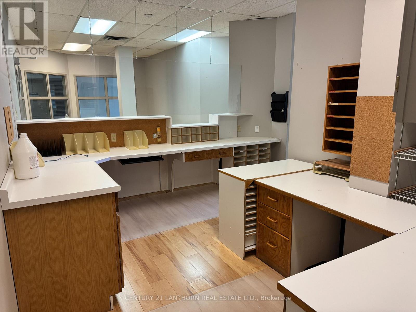 8 - Unit 8 - 389 Picton Main Street, Prince Edward County, Ontario  K0K 2T0 - Photo 12 - X12565444