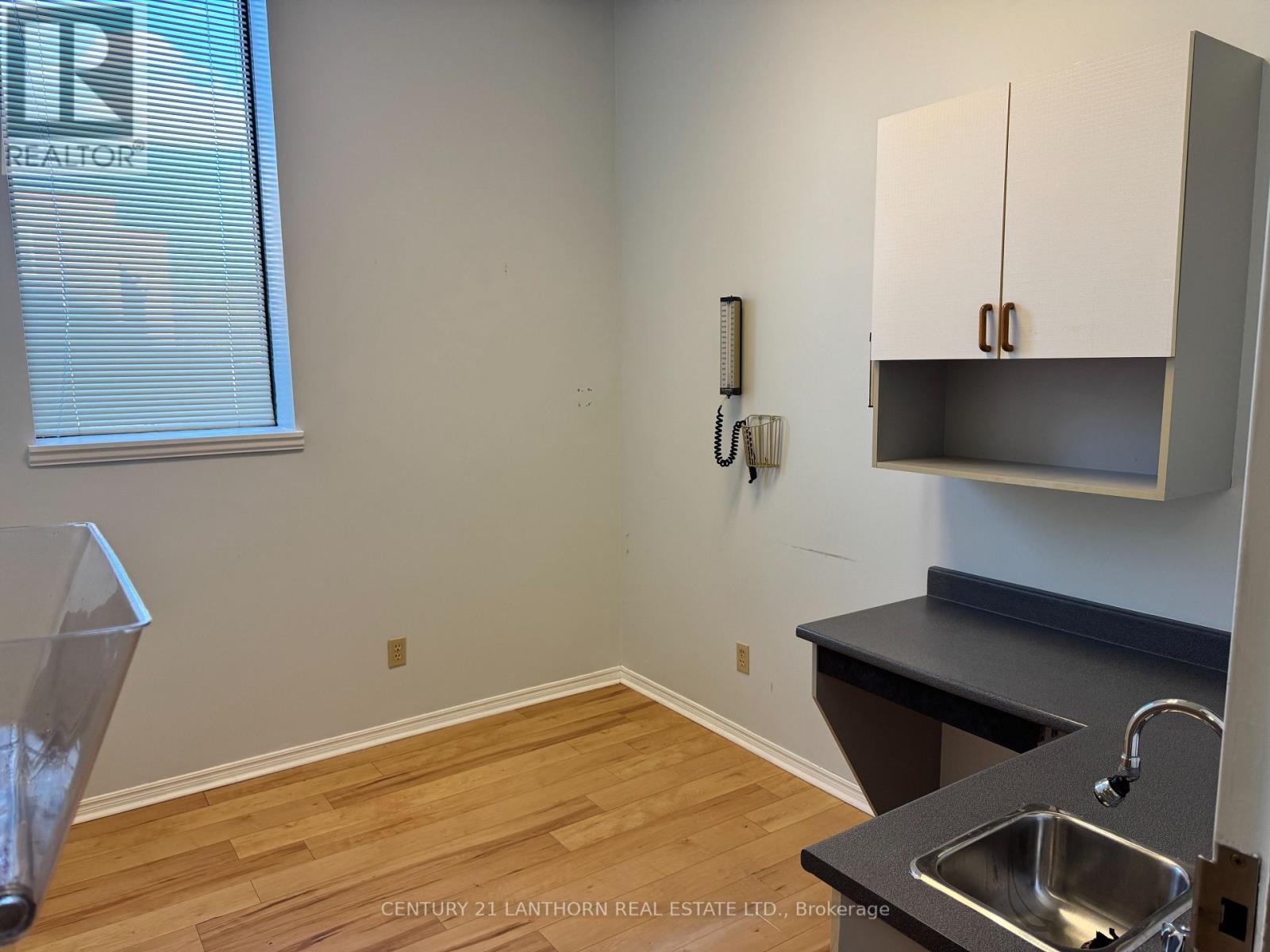 8 - Unit 8 - 389 Picton Main Street, Prince Edward County, Ontario  K0K 2T0 - Photo 22 - X12565444