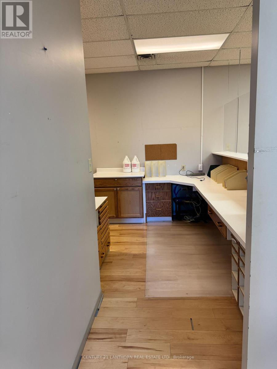 8 - Unit 8 - 389 Picton Main Street, Prince Edward County, Ontario  K0K 2T0 - Photo 9 - X12565444