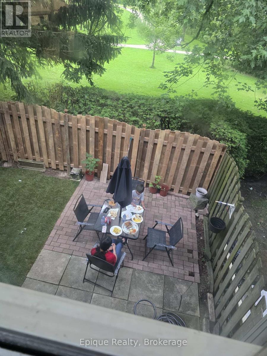 9 - 30 Green Valley Drive, Kitchener, Ontario  N2P 1G8 - Photo 23 - X12433471