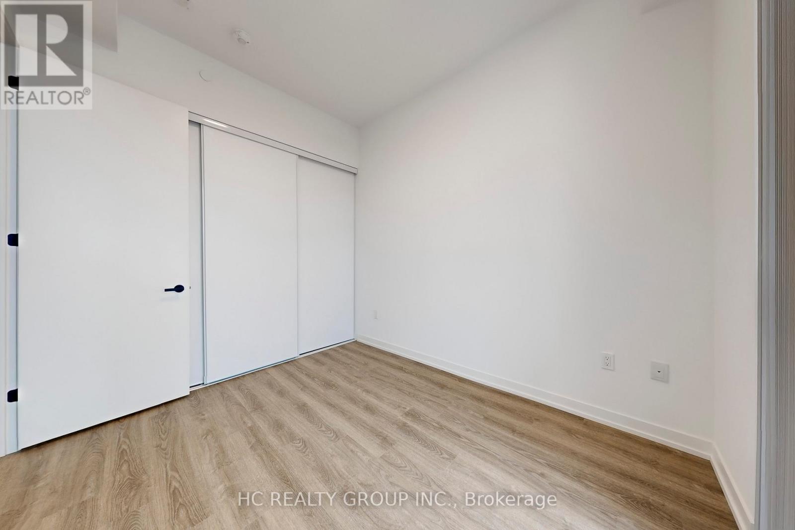 2710 - 8 Interchange Way, Vaughan, Ontario  L4K 0R2 - Photo 10 - N12577640