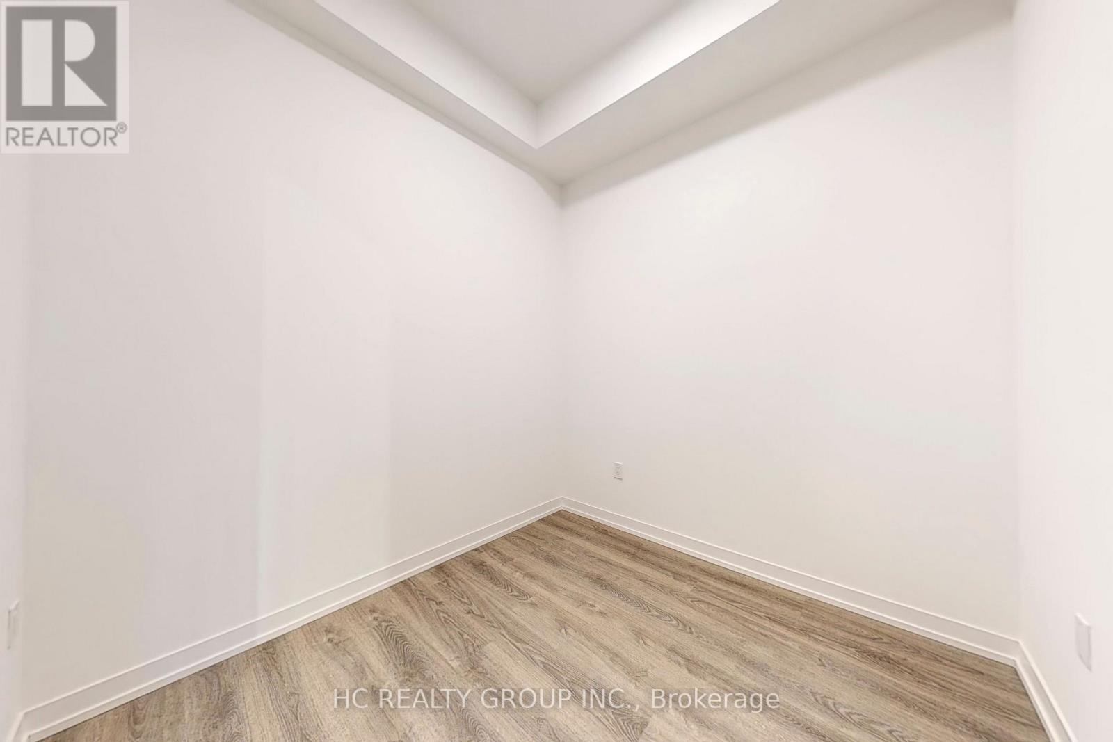 2710 - 8 Interchange Way, Vaughan, Ontario  L4K 0R2 - Photo 11 - N12577640