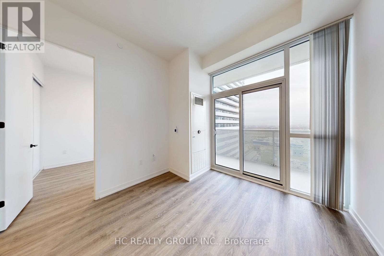2710 - 8 Interchange Way, Vaughan, Ontario  L4K 0R2 - Photo 4 - N12577640