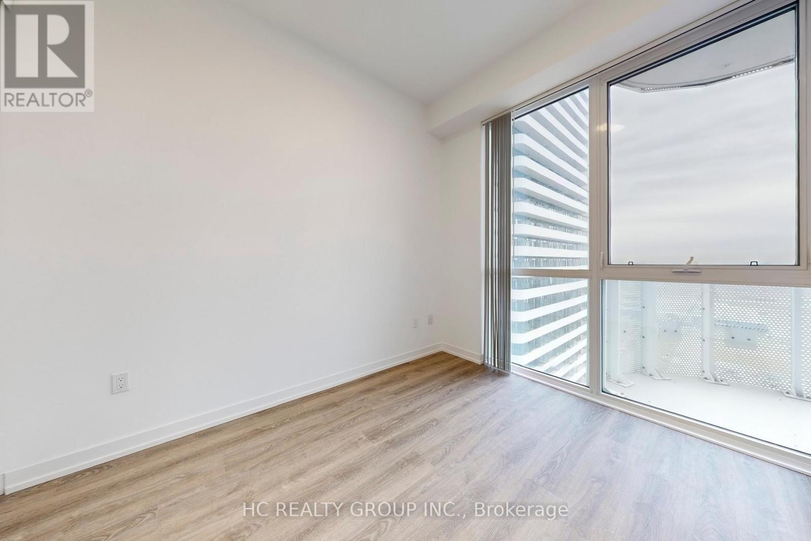 2710 - 8 Interchange Way, Vaughan, Ontario  L4K 0R2 - Photo 9 - N12577640