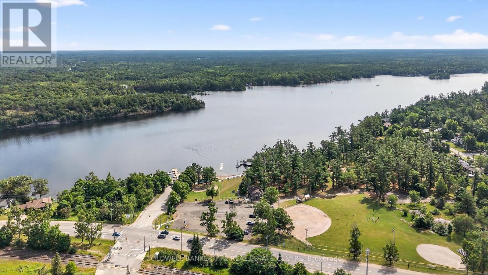 190 Royal St Royal Street N, Gravenhurst, Ontario  P1P 1H5 - Photo 7 - X12505560