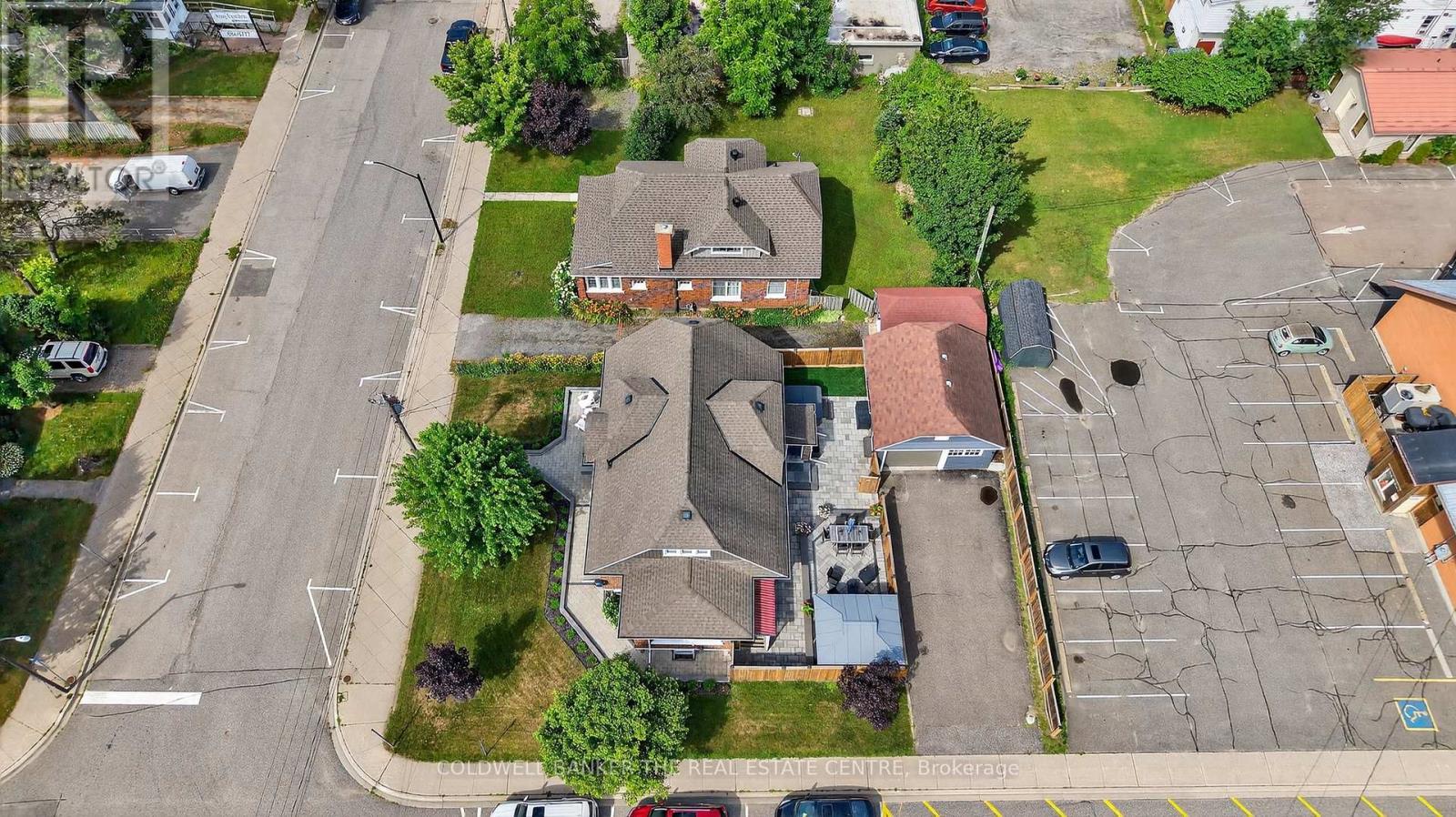 190 Royal St Royal Street N, Gravenhurst, Ontario  P1P 1H5 - Photo 5 - X12505560