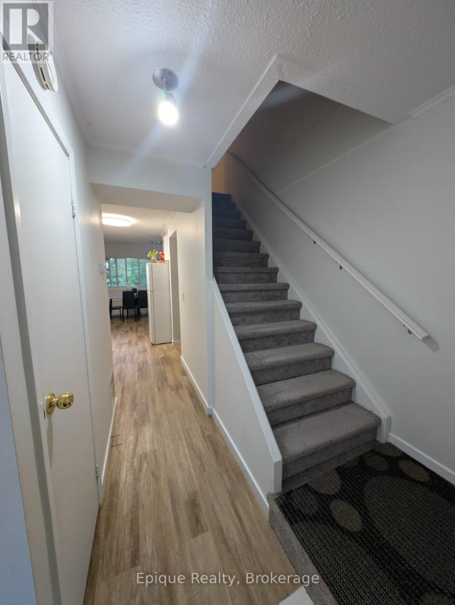 9 - 30 Green Valley Drive, Kitchener, Ontario  N2P 1G8 - Photo 18 - X12433471