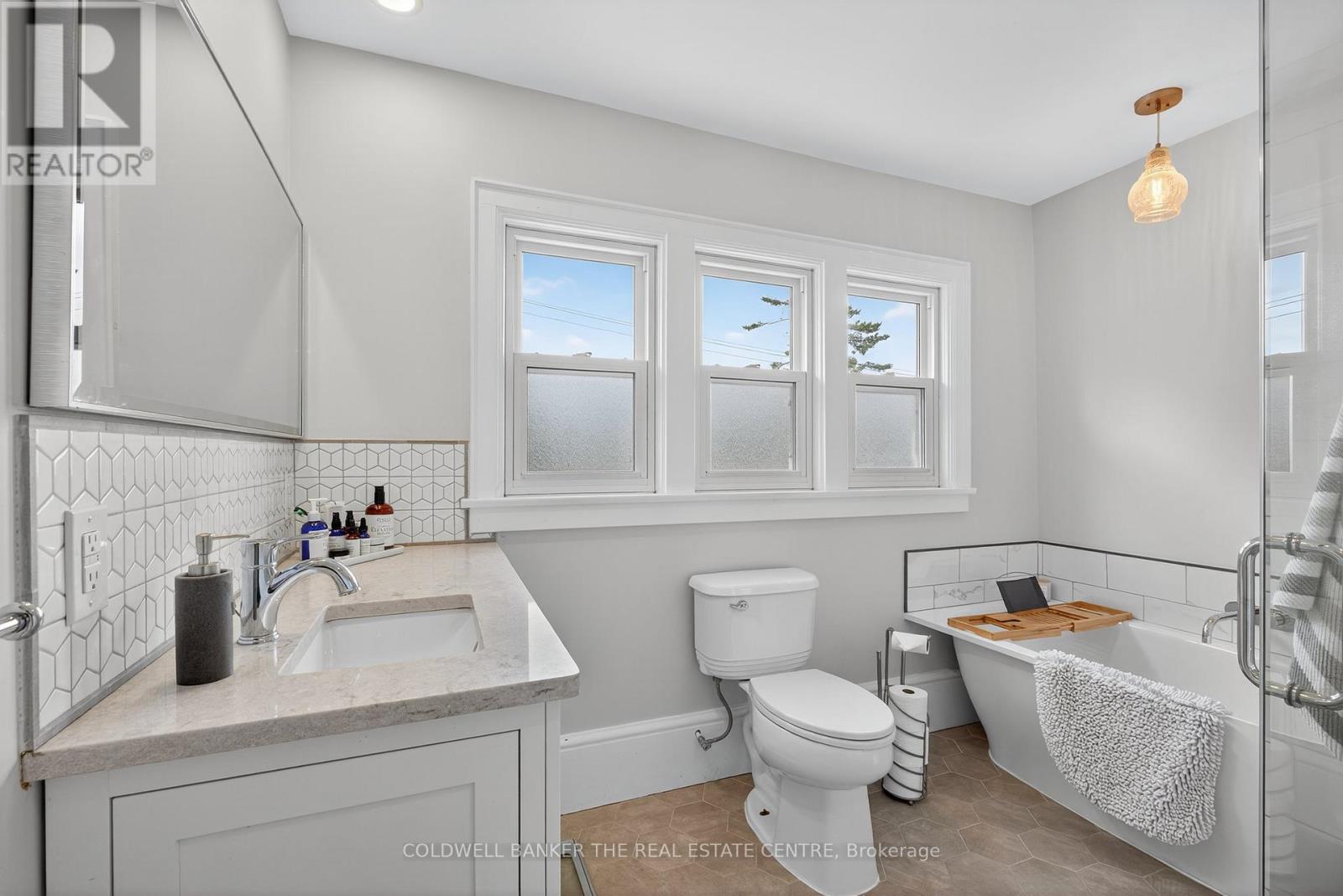 190 Royal St Royal Street N, Gravenhurst, Ontario  P1P 1H5 - Photo 30 - X12505560