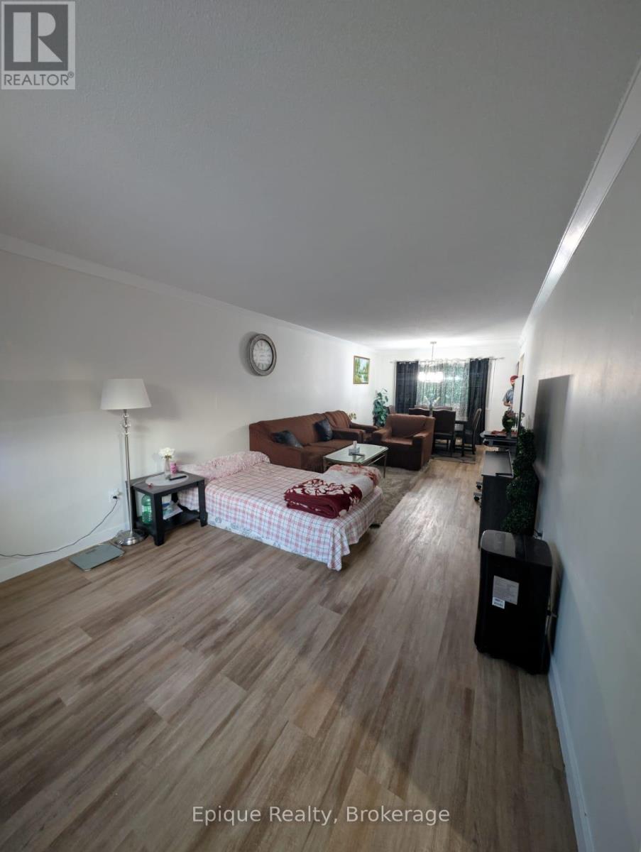 9 - 30 Green Valley Drive, Kitchener, Ontario  N2P 1G8 - Photo 11 - X12433471