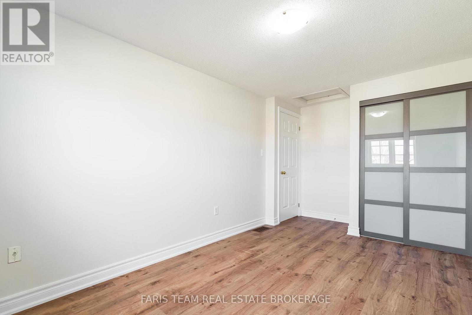 197 Dunsmore Lane, Barrie (Georgian Drive), Ontario L4M 6Z8 - Photo 16 - S12577696