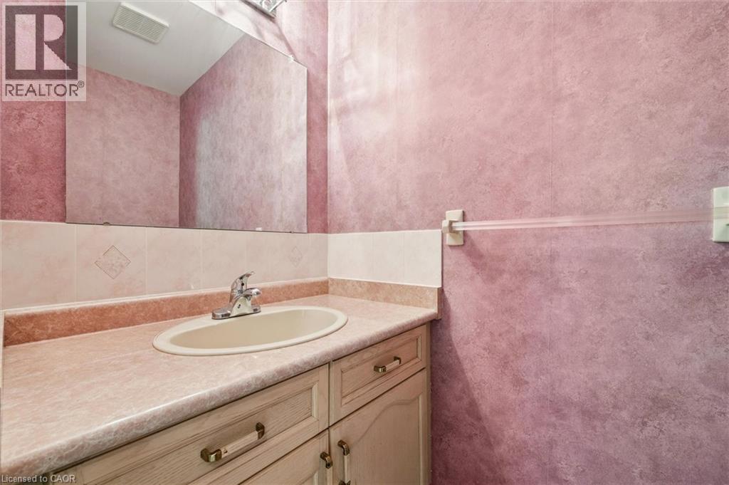 172 Mayberry Court, Waterloo, Ontario  N2K 3K2 - Photo 18 - 40781283