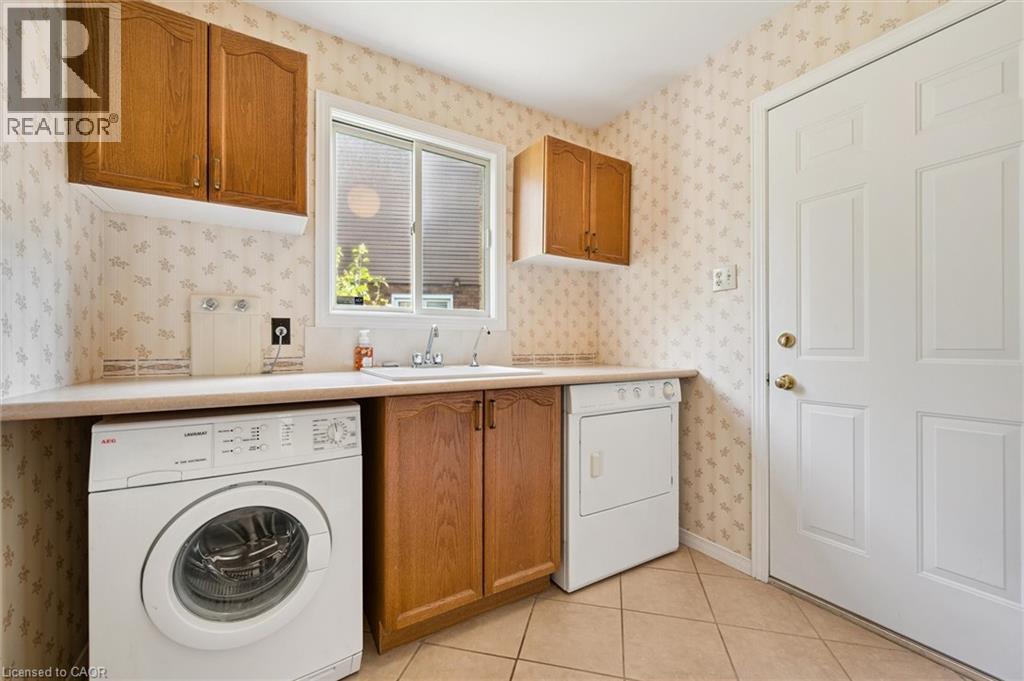 172 Mayberry Court, Waterloo, Ontario  N2K 3K2 - Photo 19 - 40781283