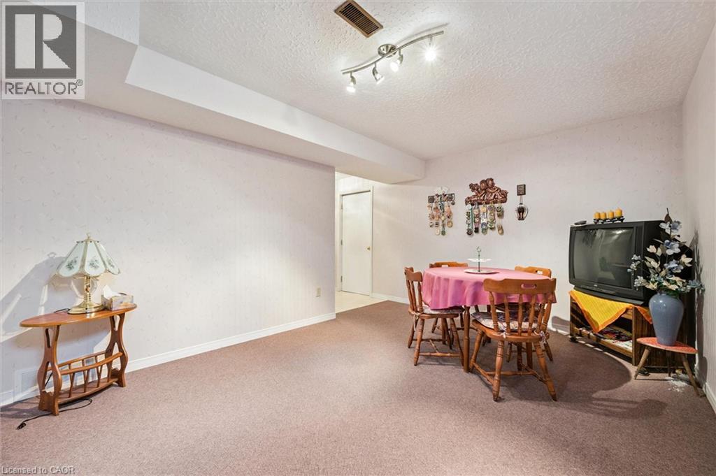 172 Mayberry Court, Waterloo, Ontario  N2K 3K2 - Photo 32 - 40781283