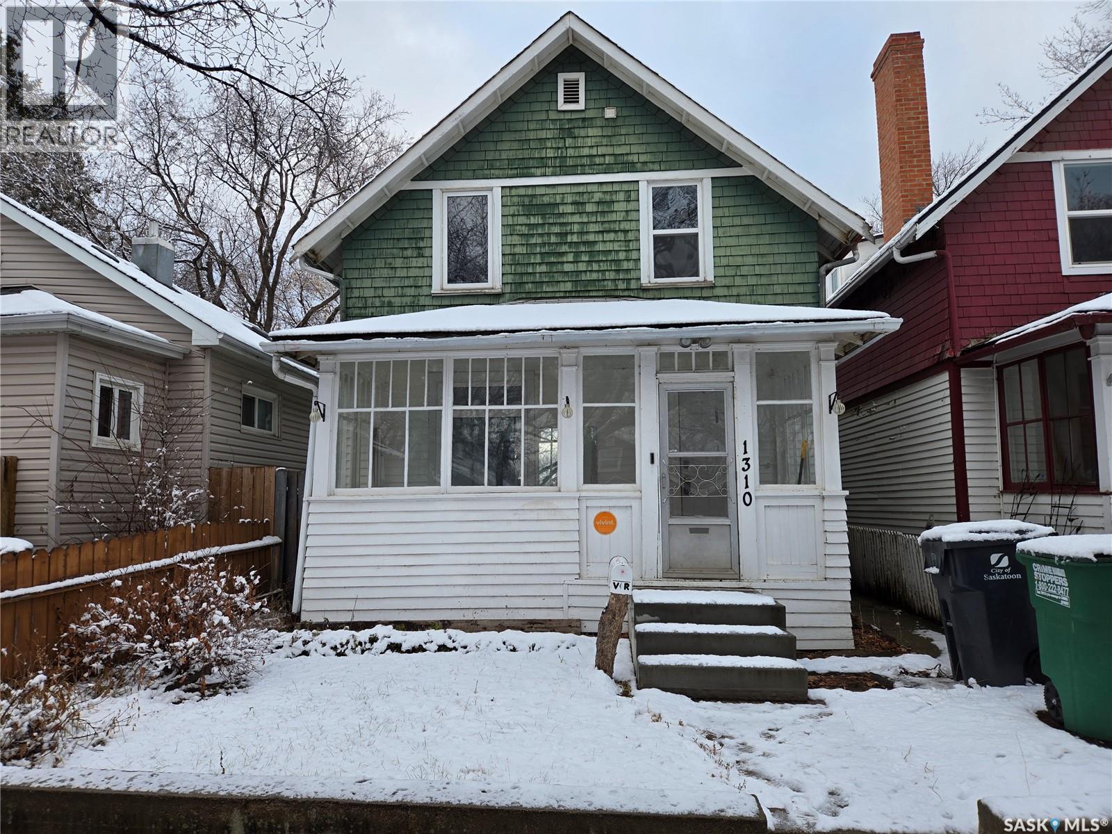 1310 G Avenue N, Saskatoon, Saskatchewan  S7L 2A7 - Photo 2 - SK024720