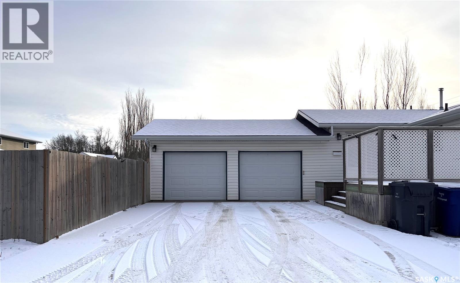 109 6th Street E, Nipawin, Saskatchewan  S0E 1E0 - Photo 3 - SK024590