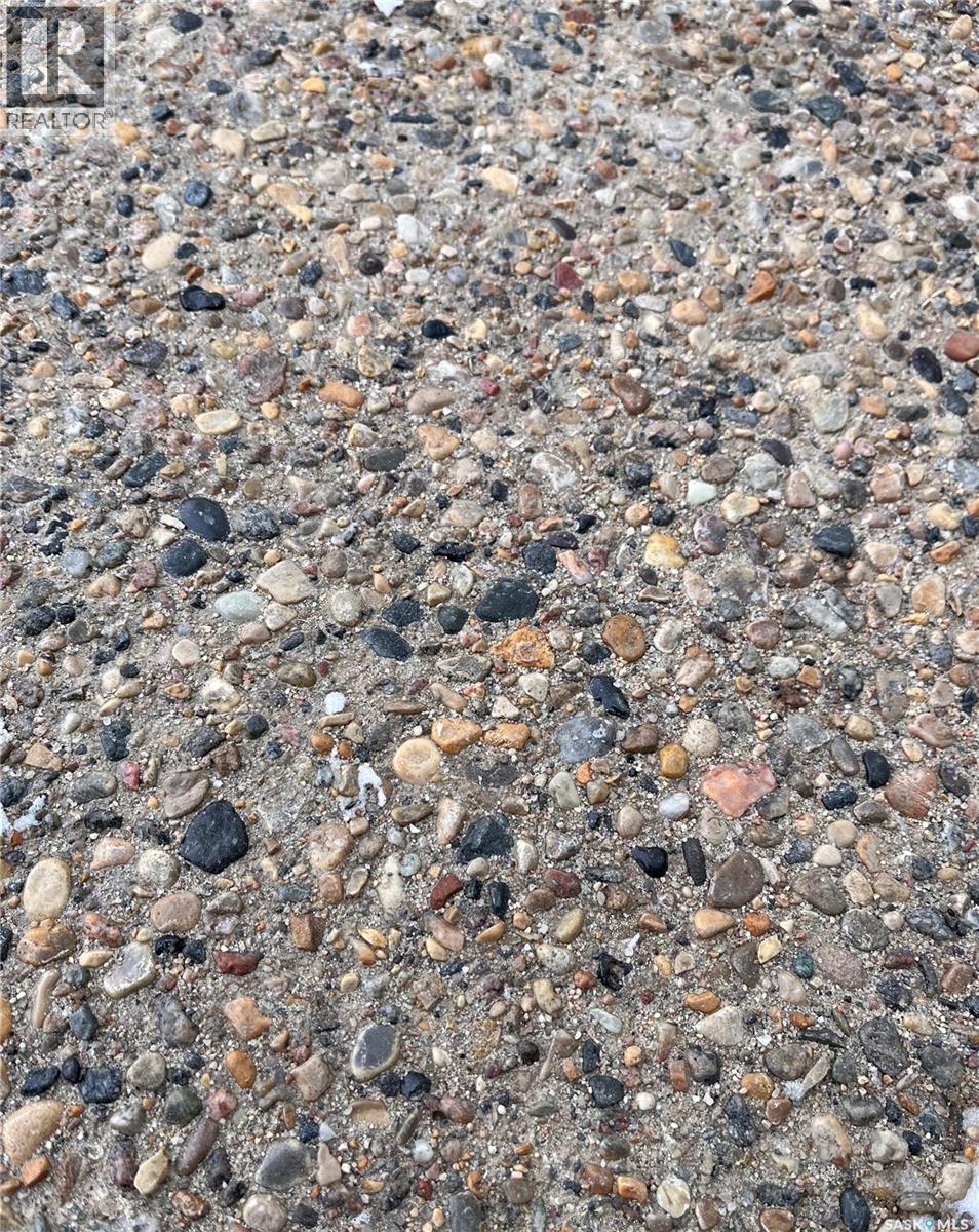 109 6th Street E, Nipawin, Saskatchewan  S0E 1E0 - Photo 4 - SK024590