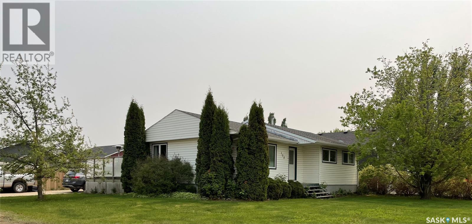 109 6th Street E, Nipawin, Saskatchewan  S0E 1E0 - Photo 46 - SK024590