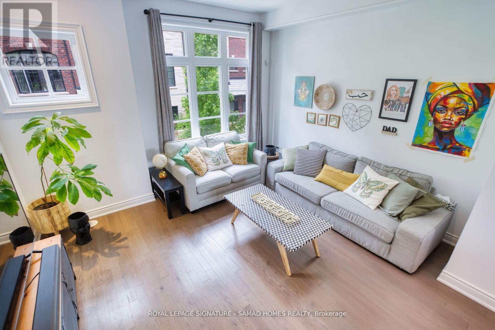 37 - 26 Lunar Crescent, Mississauga, Ontario  L5M 2R5 - Photo 5 - W12577656