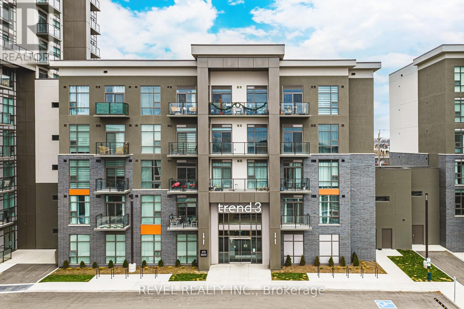 613 - 470 Dundas Street E, Hamilton, Ontario  L8B 2A6 - Photo 2 - X12577628