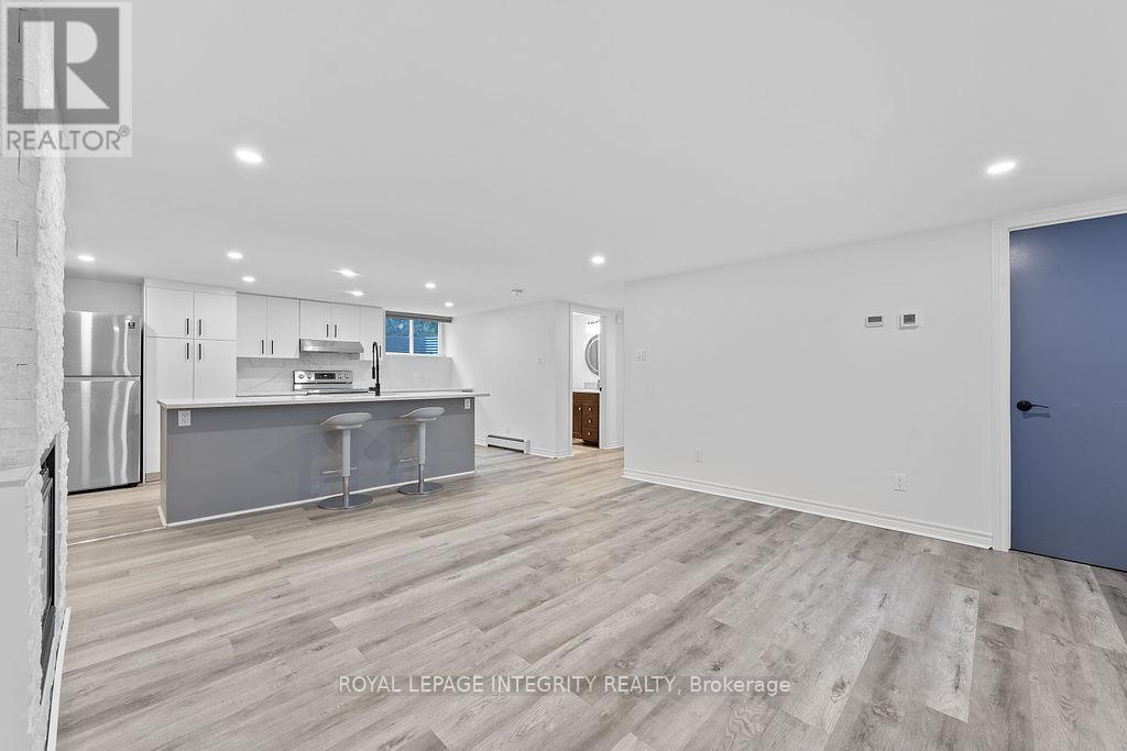 B - 1105 Falaise Road, Ottawa, Ontario  K2E 6R1 - Photo 18 - X12425772