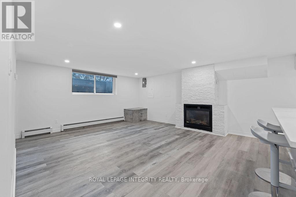 B - 1105 Falaise Road, Ottawa, Ontario  K2E 6R1 - Photo 16 - X12425772