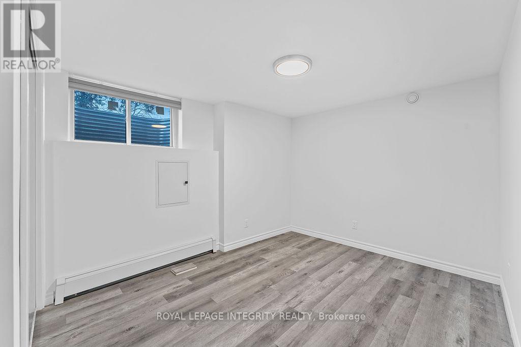B - 1105 Falaise Road, Ottawa, Ontario  K2E 6R1 - Photo 27 - X12425772
