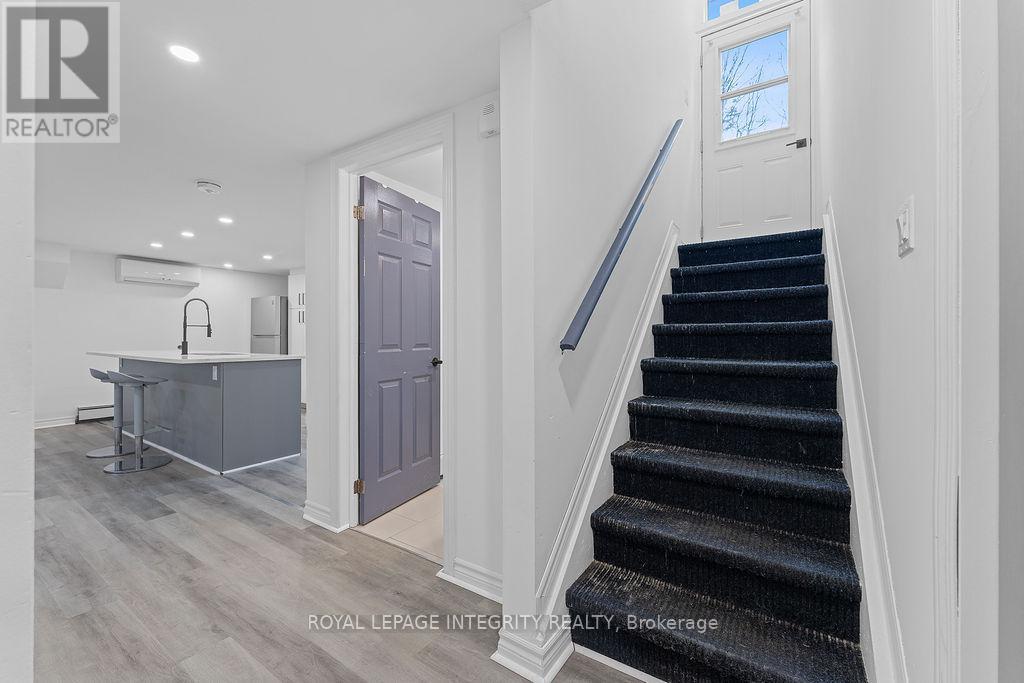 B - 1105 Falaise Road, Ottawa, Ontario  K2E 6R1 - Photo 7 - X12425772