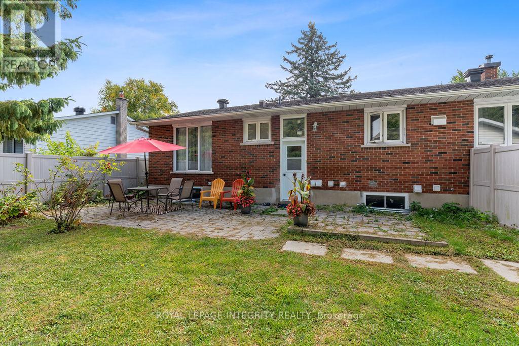 B - 1105 Falaise Road, Ottawa, Ontario  K2E 6R1 - Photo 32 - X12425772