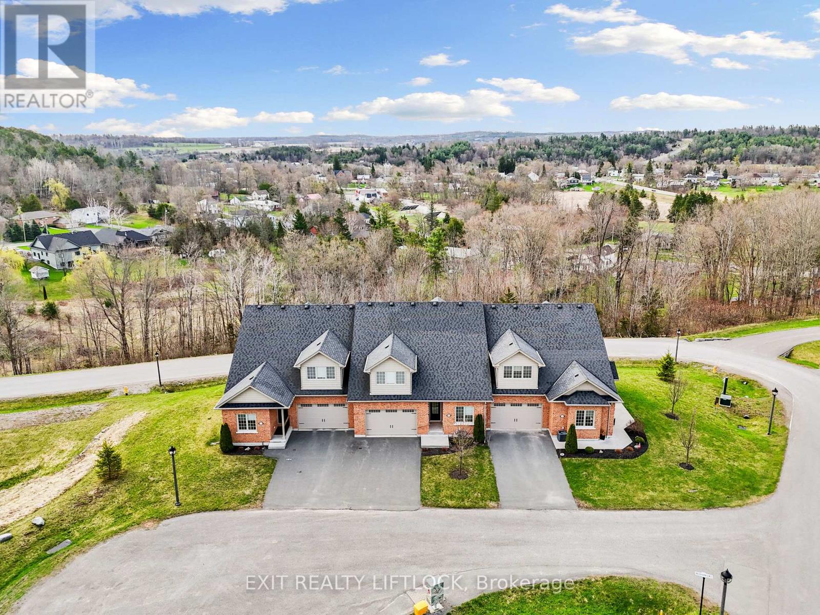 10 - 68 Blossom Court, Trent Hills, Ontario K0K 3K0 - Photo 3 - X12577758