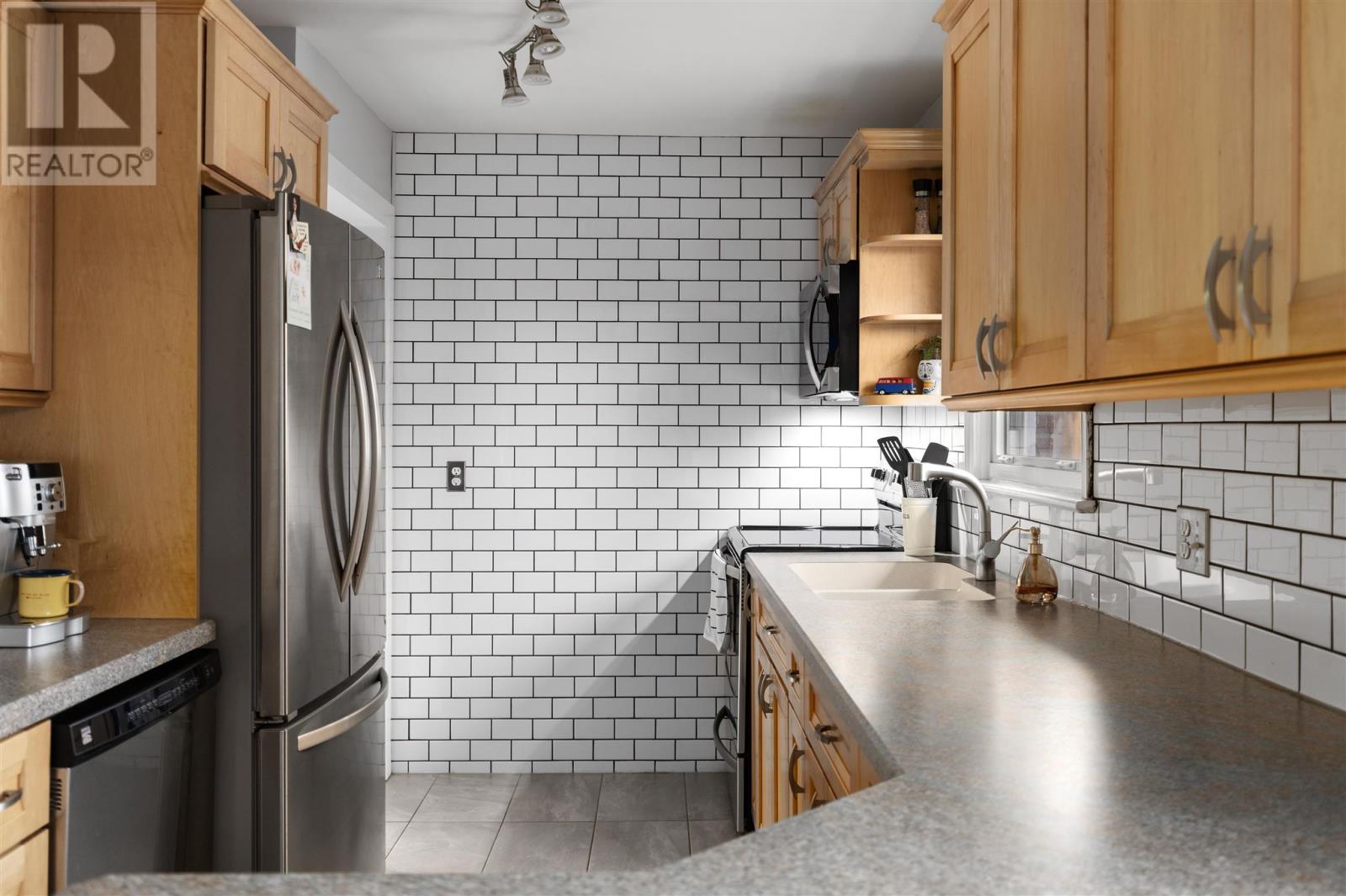 225 Hugill St, Sault Ste. Marie, Ontario  P6A 4G1 - Photo 13 - SM253352