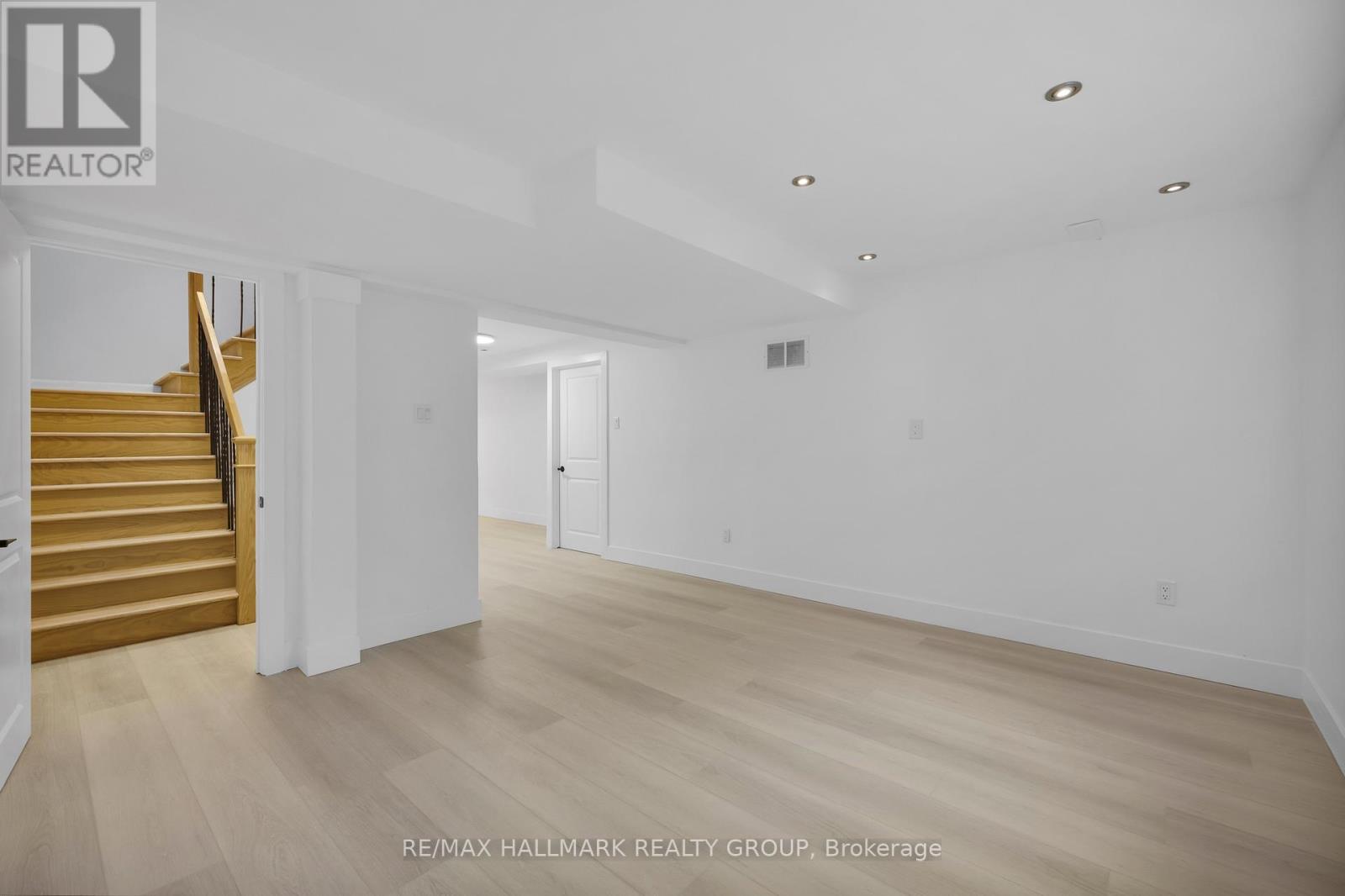 7 Bachman Terrace, Ottawa, Ontario  K2L 1W2 - Photo 35 - X12577744