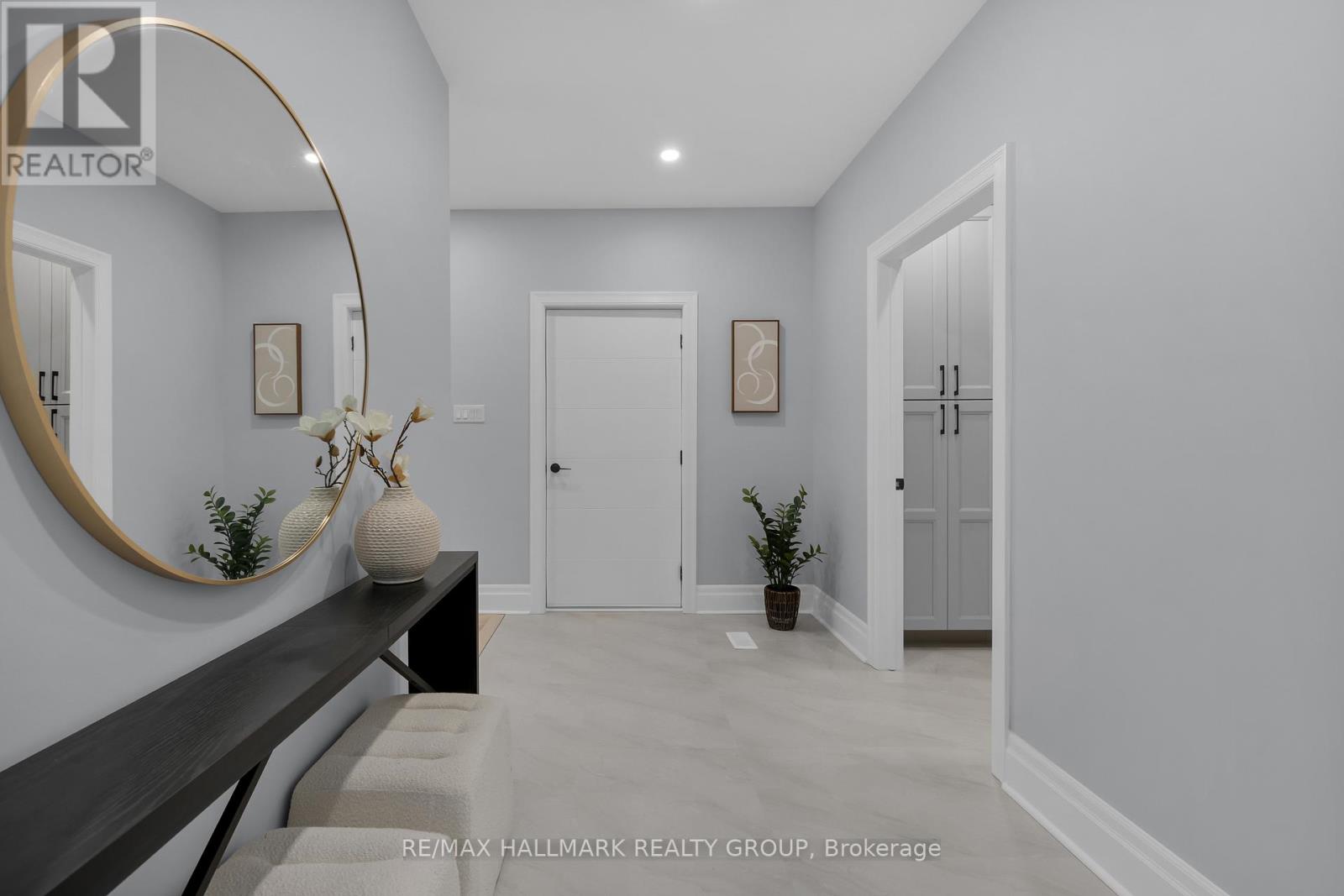 7 Bachman Terrace, Ottawa, Ontario  K2L 1W2 - Photo 4 - X12577744