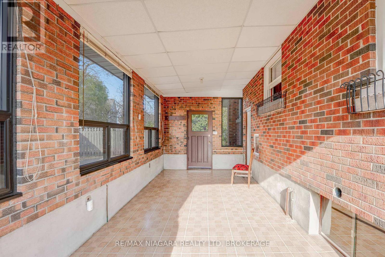 127 Louth Street, St. Catharines (Rykert/vansickle), Ontario  L2S 2T8 - Photo 23 - X12577714