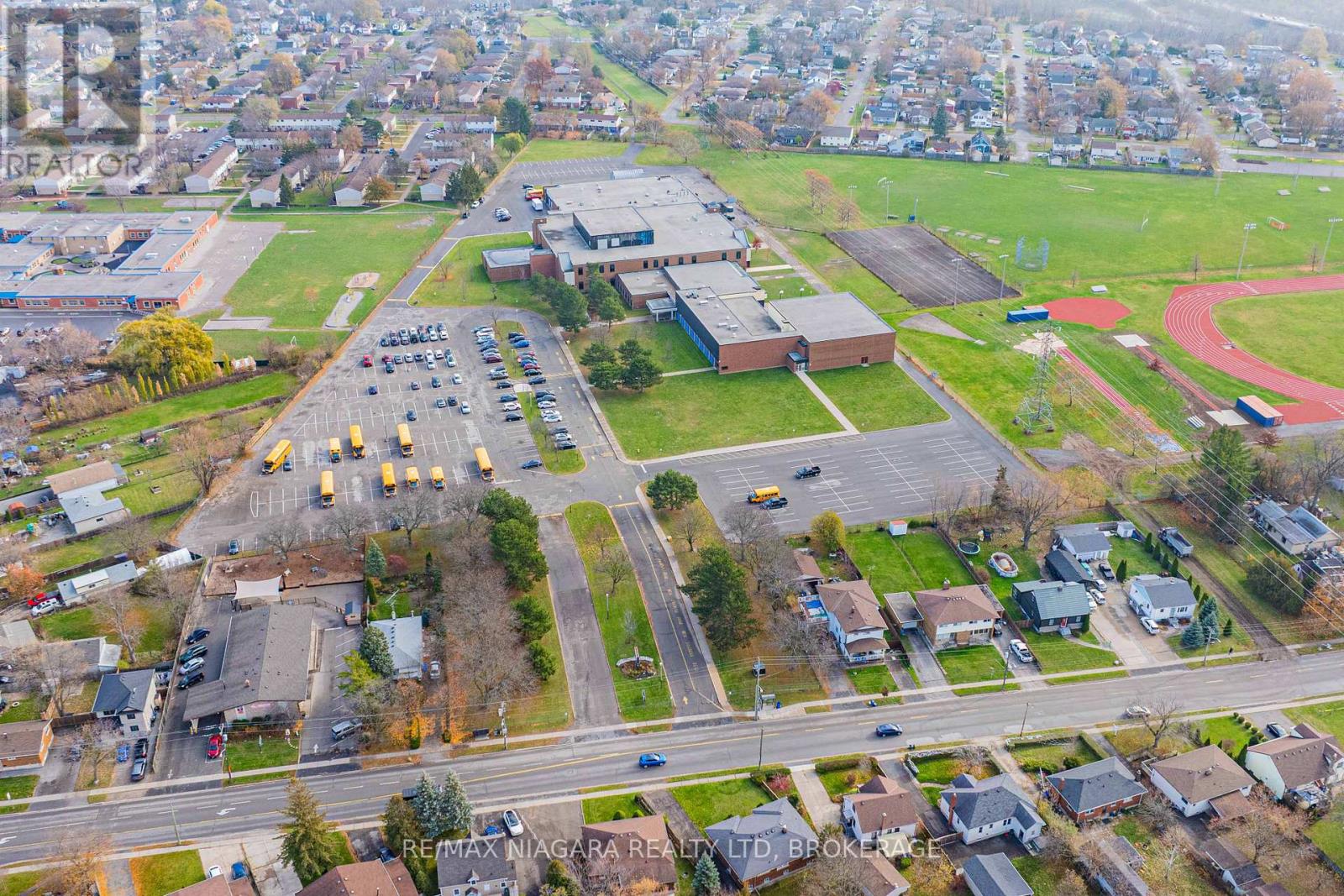 127 Louth Street, St. Catharines (Rykert/vansickle), Ontario  L2S 2T8 - Photo 47 - X12577714