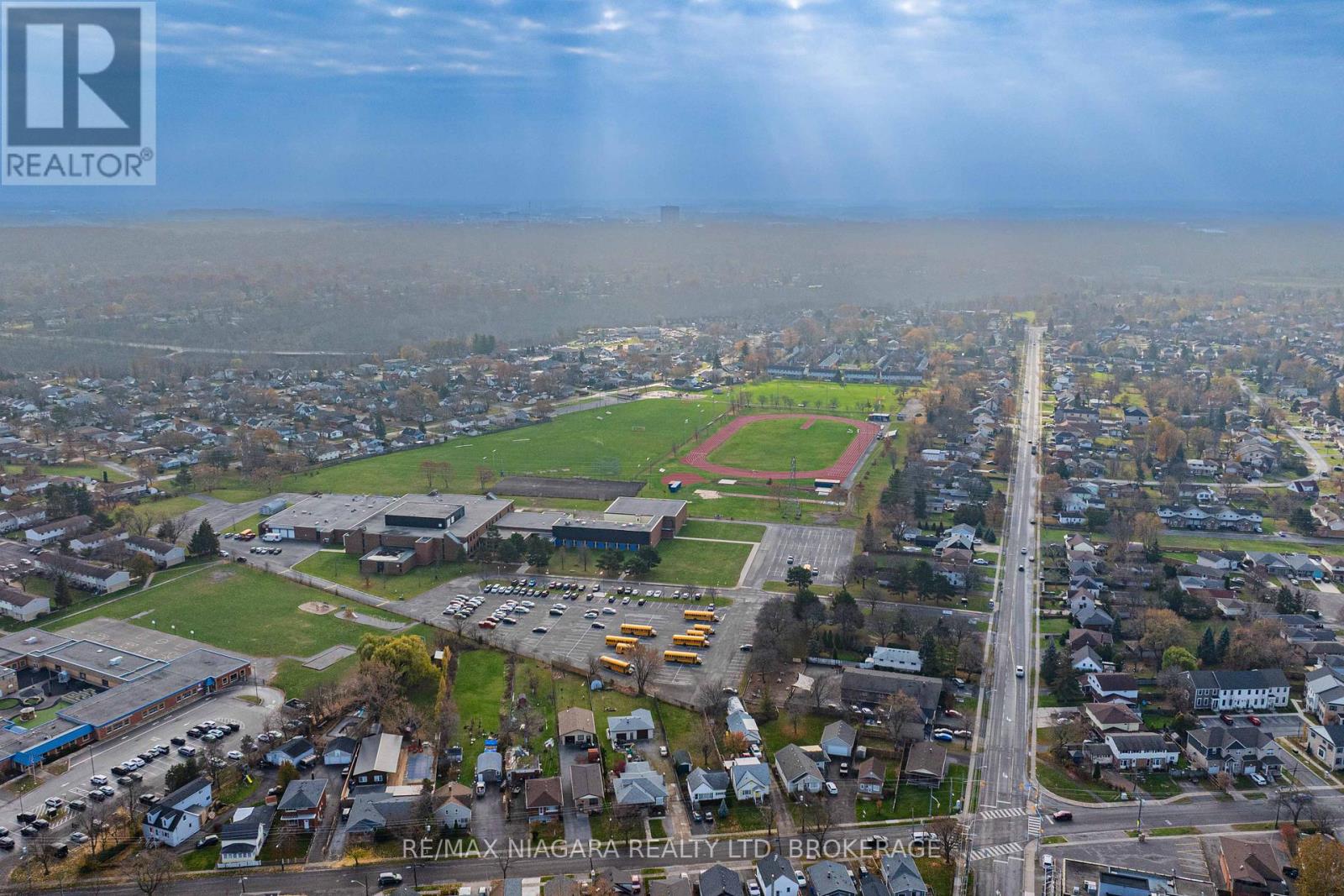 127 Louth Street, St. Catharines (Rykert/vansickle), Ontario  L2S 2T8 - Photo 48 - X12577714