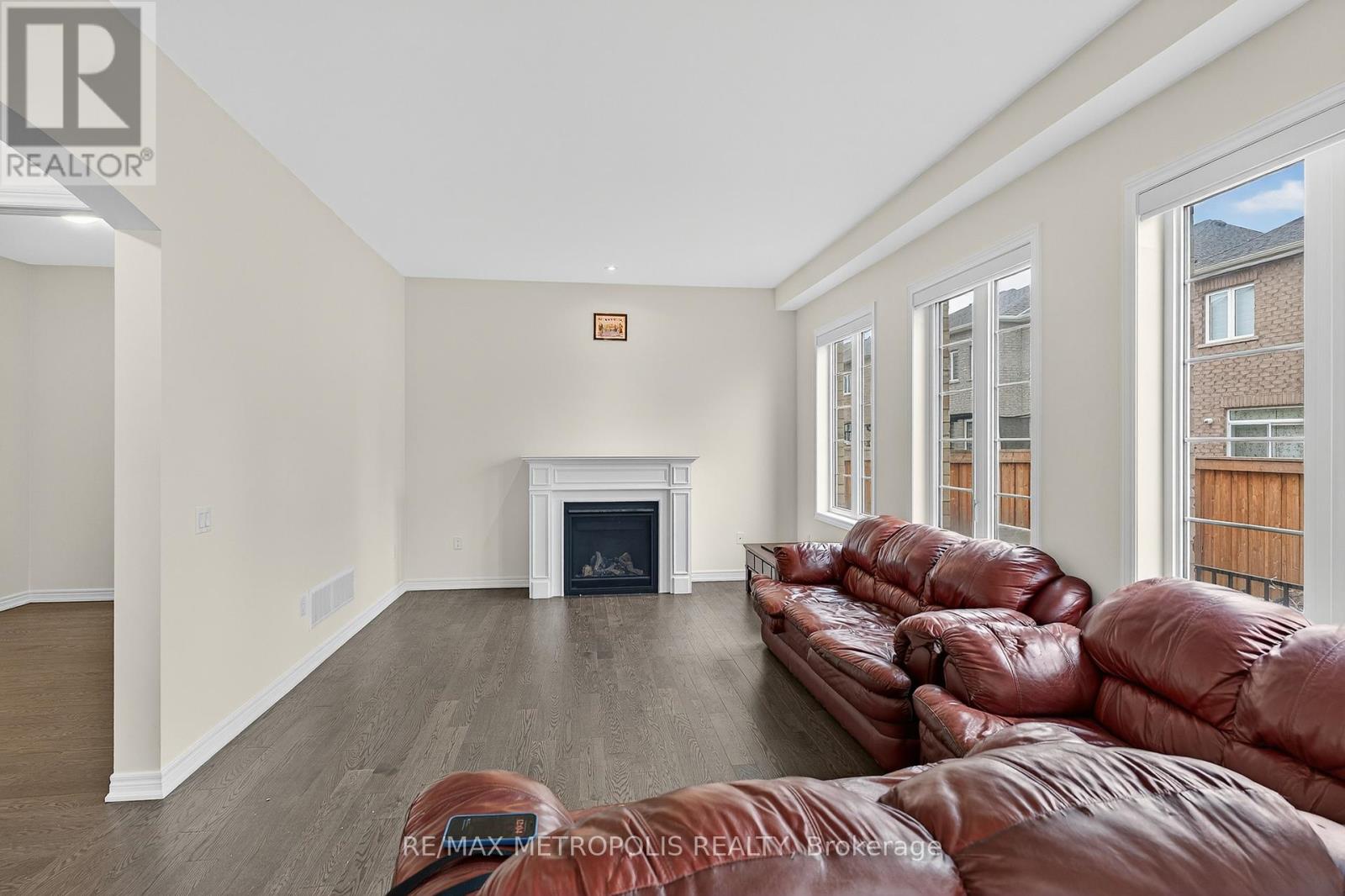 Upper - 31 Elverton Crescent, Brampton, Ontario  L7A 4Z4 - Photo 15 - W12471899