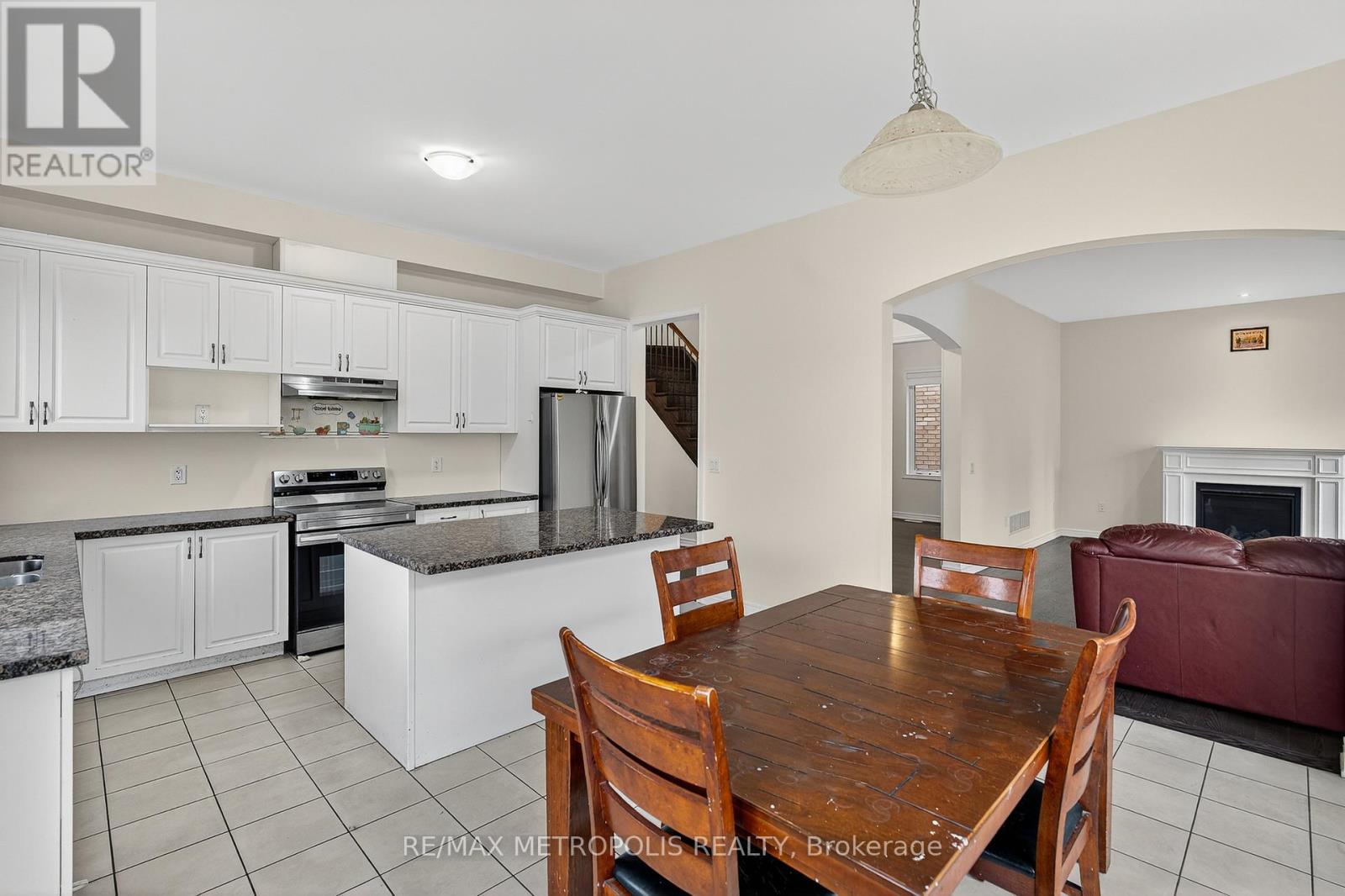 Upper - 31 Elverton Crescent, Brampton, Ontario  L7A 4Z4 - Photo 14 - W12471899