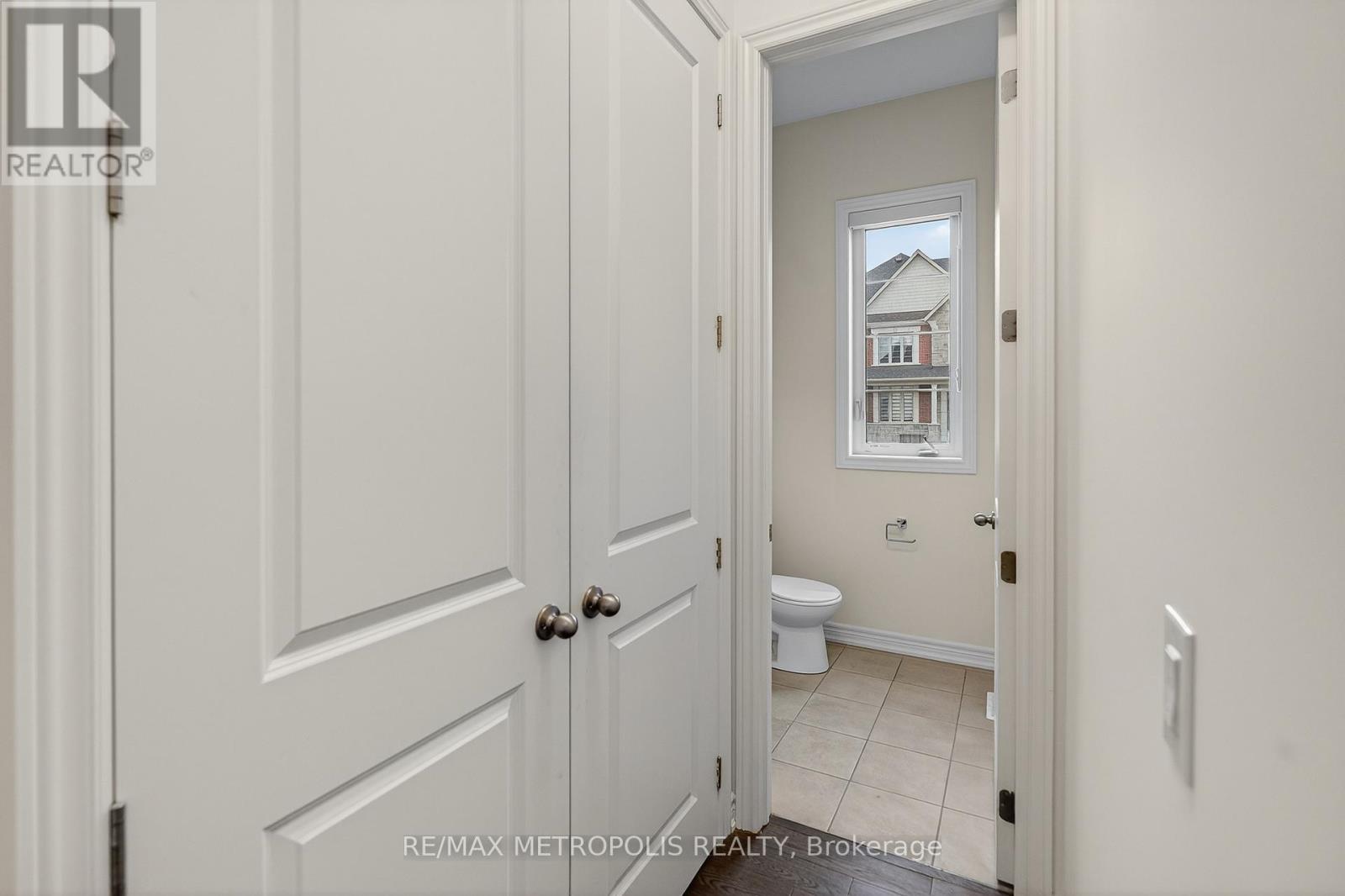 Upper - 31 Elverton Crescent, Brampton, Ontario  L7A 4Z4 - Photo 6 - W12471899