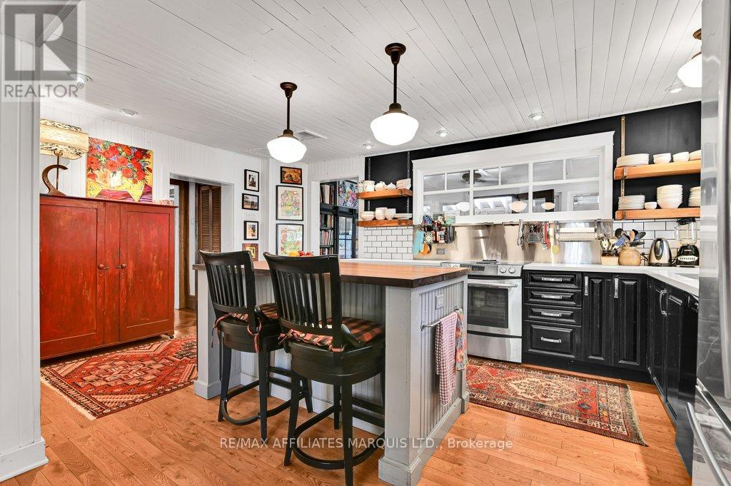 20369 Old Montreal Road, South Glengarry, Ontario  K0C 2C0 - Photo 10 - X12531020