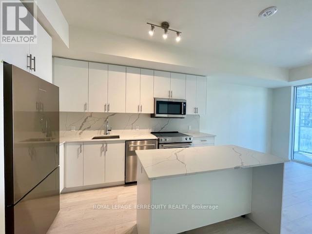 1818 - 8960 Jane Street, Vaughan, Ontario  L4K 2M9 - Photo 1 - N12575026