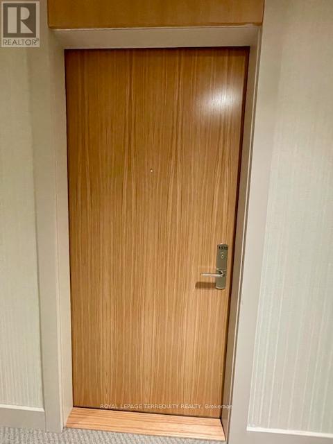 1818 - 8960 Jane Street, Vaughan, Ontario  L4K 2M9 - Photo 2 - N12575026