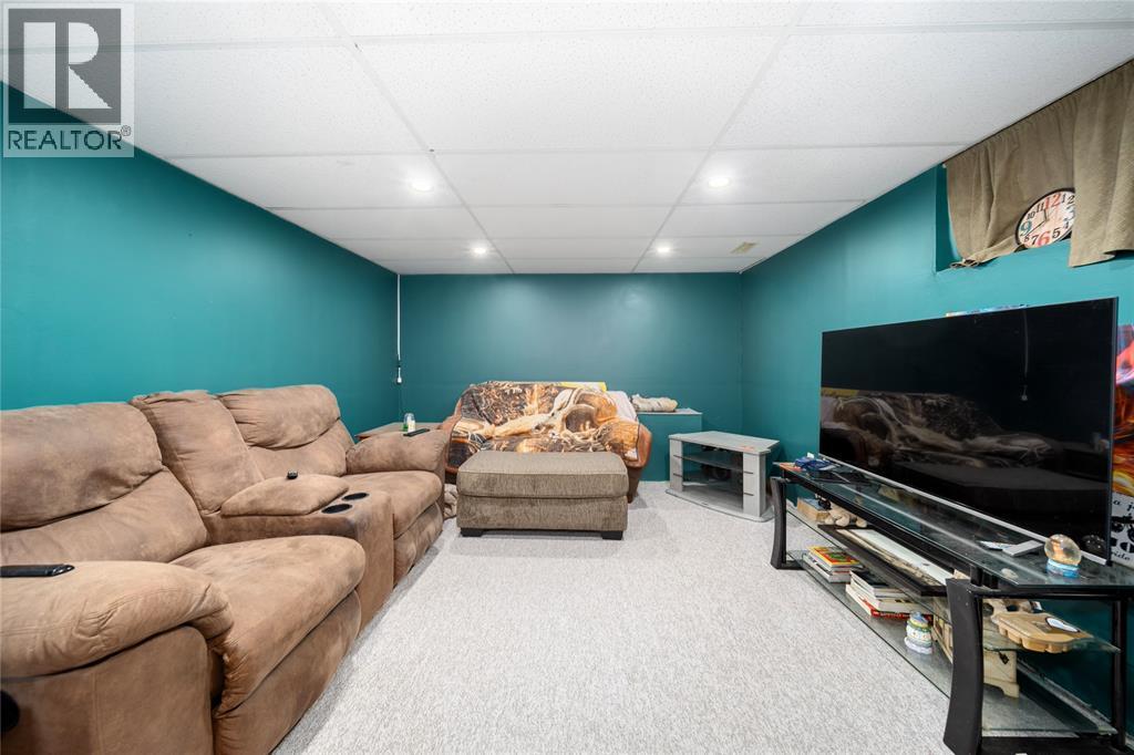 19 Broadway Street, Lambton Shores, Ontario  N0N 1J0 - Photo 16 - 25030618